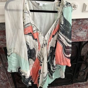 Diane Von Furstenburg Flowing top. Great w white linen pants,jeans or as coverup
